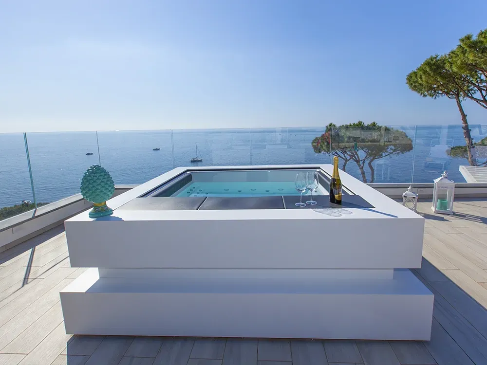 Spa para balcón: jacuzzi compacto y lujo para tu hogar - Aquavia Spa